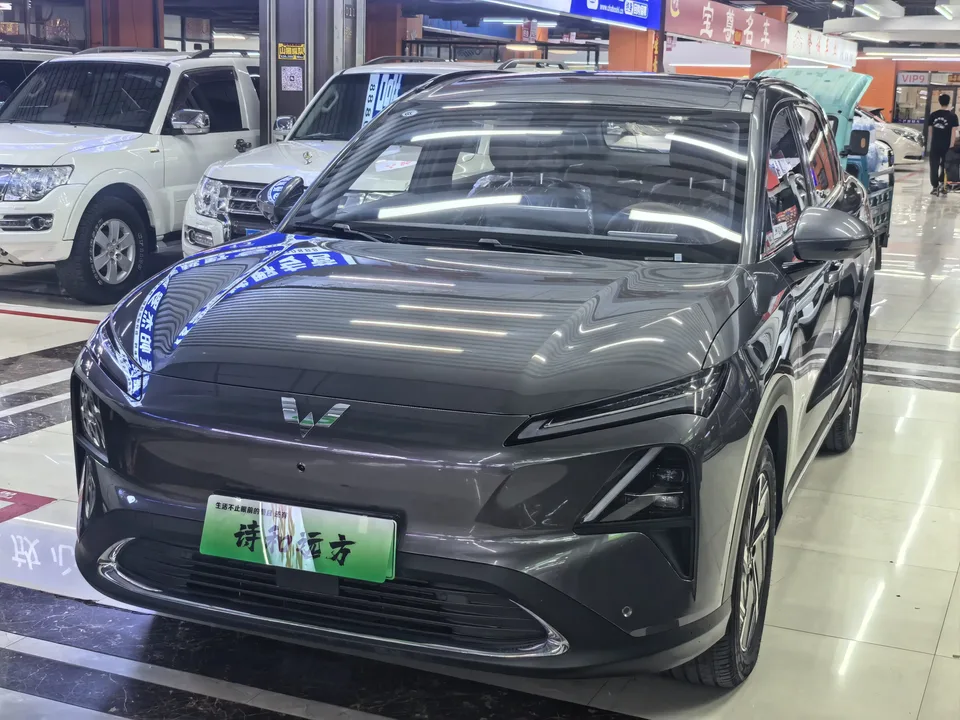 Wuling Starlight S PHEV Wuling Starlight S PHEV 2025 130km Pilot 2026 — photo 1, buy with delivery to Moscow