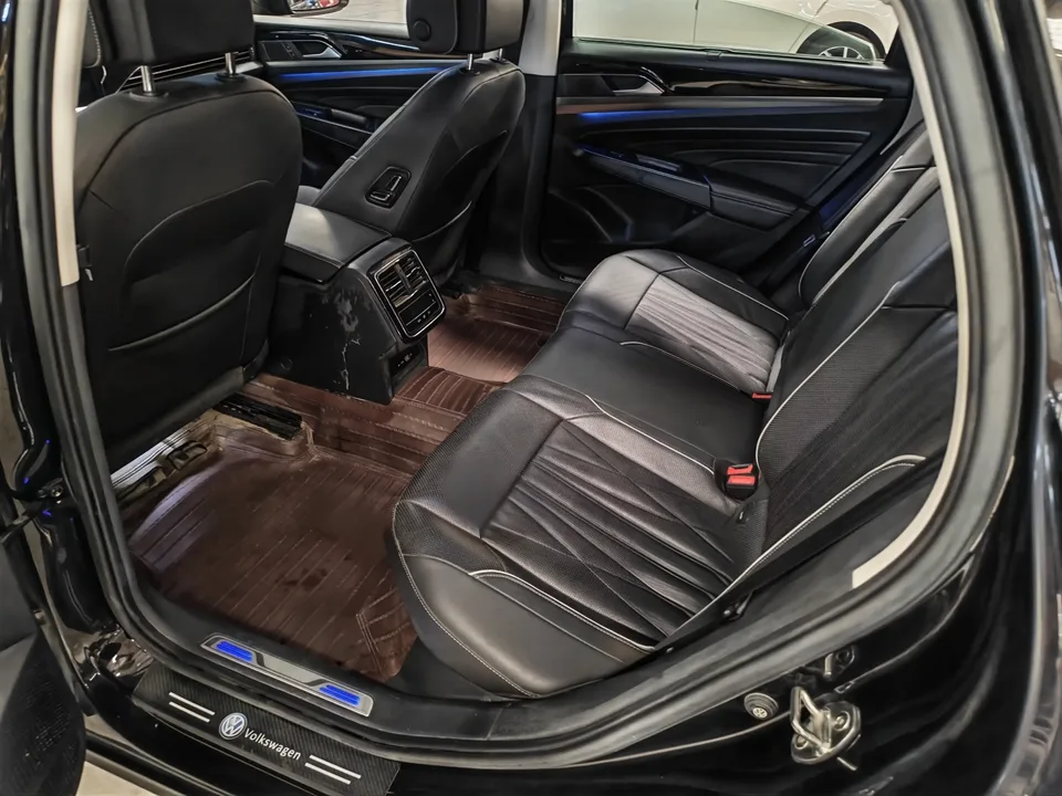 Volkswagen Passat PHEV Passat PHEV 2022 430PHEV Hybrid Luxury Edition 2023 — thumbnail 3