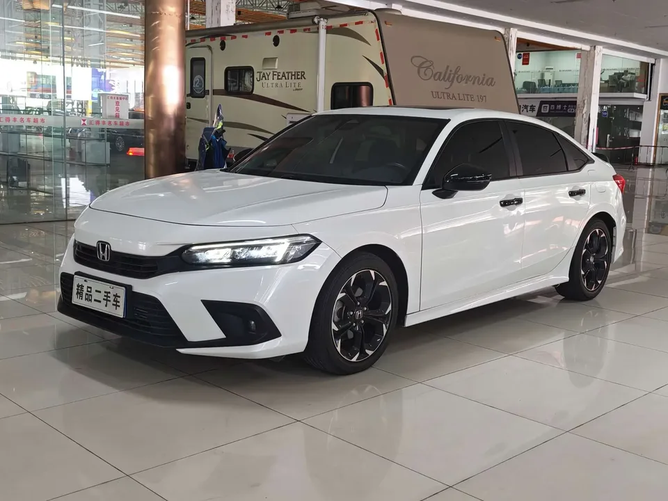 Honda CIVIC Civic 2022 240TURBO CVT Fuel Edition 2022 — photo 1, buy with delivery to Moscow