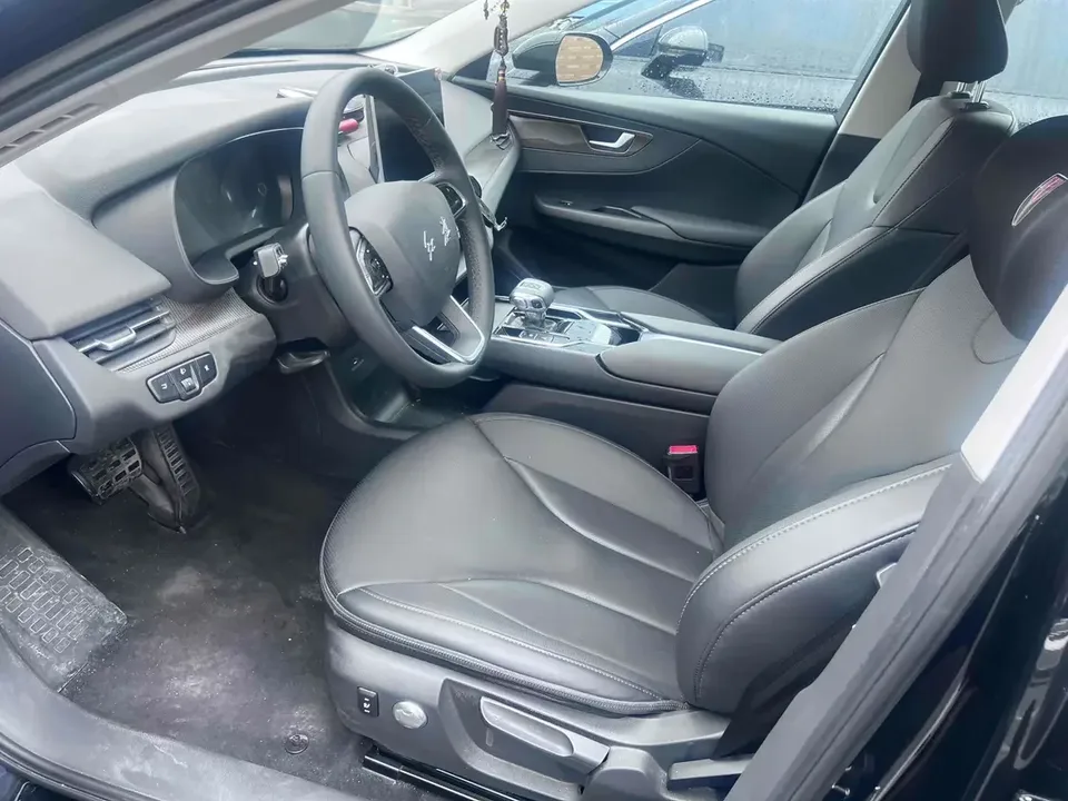 Hongqi E-QM5 Hongqi E-QM5 2024 610KM PLUS version 100kW 2024 — thumbnail 3