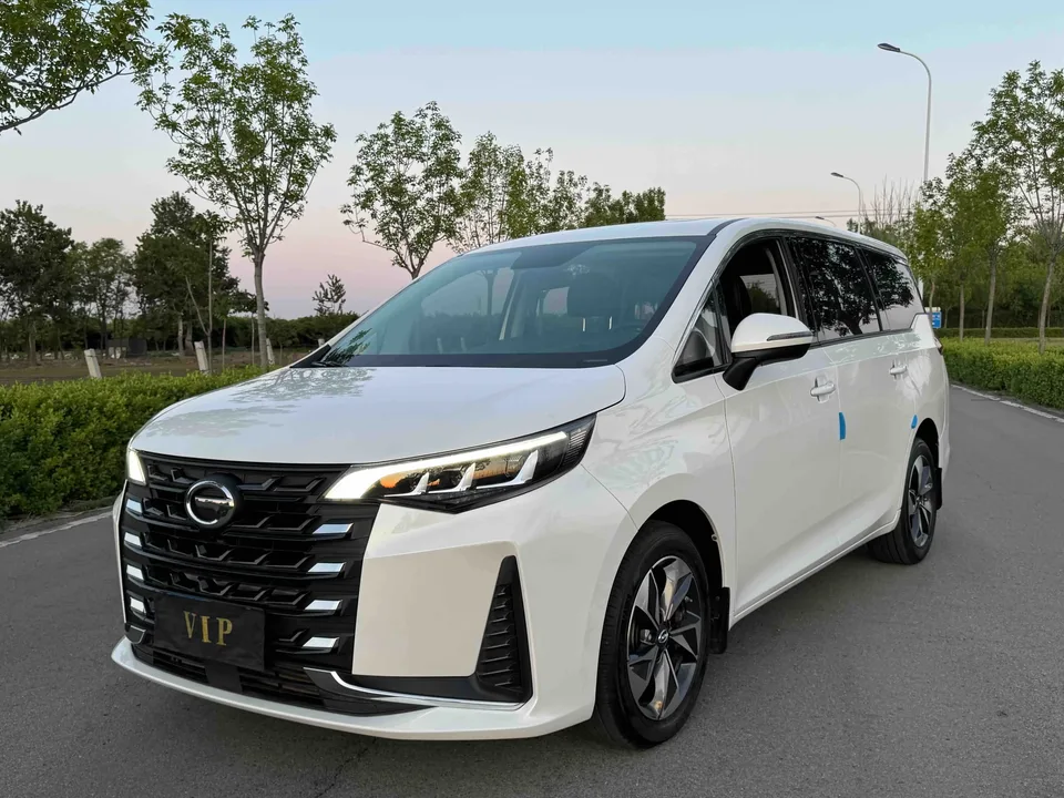 GAC Trumpchi M6 Trumpchi M6 2021 270T Automatic Premium Edition 7 Seaters 2022 — photo 1, buy with delivery to Moscow