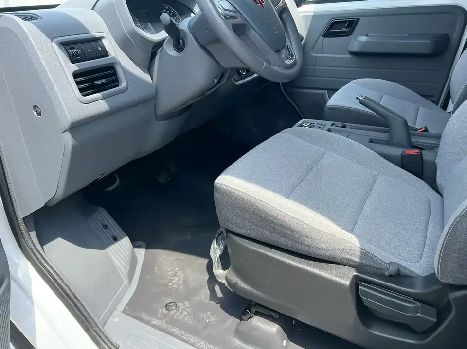 Wuling Yangguang Wuling Yangguang 2024 300km Comfortable Bus Version 75kW 2024 — thumbnail 3