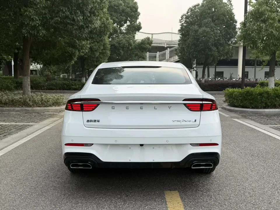 Geely Preface Xing Rui 2026 1.5T Dongfang Yao Jinghong Edition 2026 — thumbnail 2