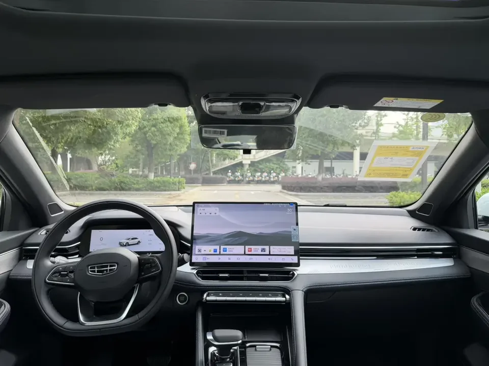 Geely Preface Xing Rui 2026 1.5T Dongfang Yao Jinghong Edition 2026 — thumbnail 3