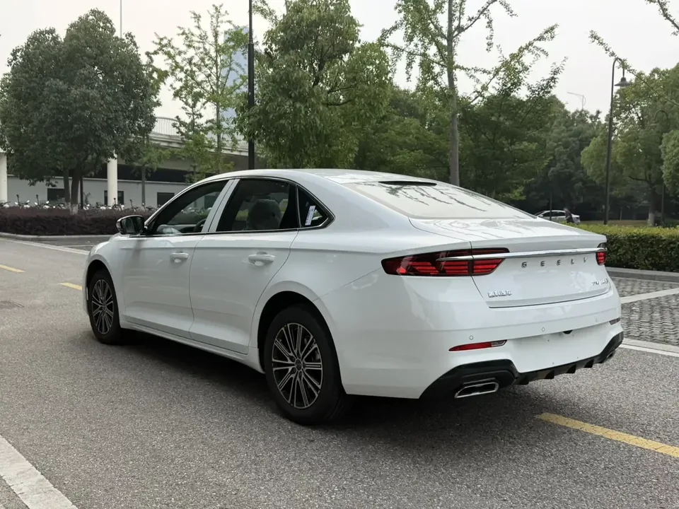 Geely Preface Xing Rui 2026 1.5T Dongfang Yao Jinghong Edition 2026 — thumbnail 4