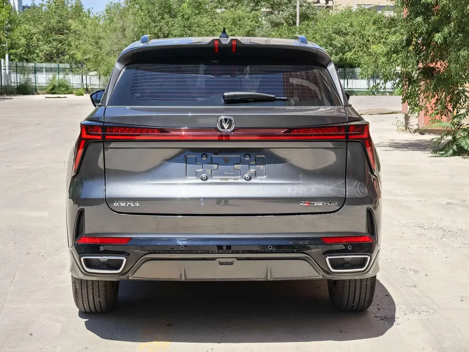 Changan CS75PLUS Changan CS75 PLUS 2024 The third generation champion version 1.5T automatic intelligent driving strong navigation 2024 — thumbnail 2
