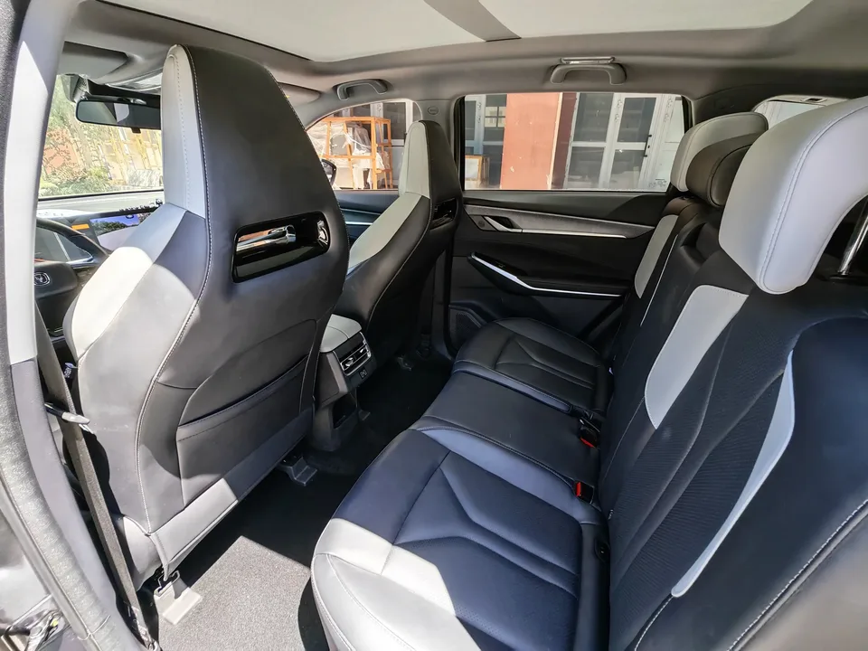 Changan CS75PLUS Changan CS75 PLUS 2024 The third generation champion version 1.5T automatic intelligent driving strong navigation 2024 — thumbnail 3