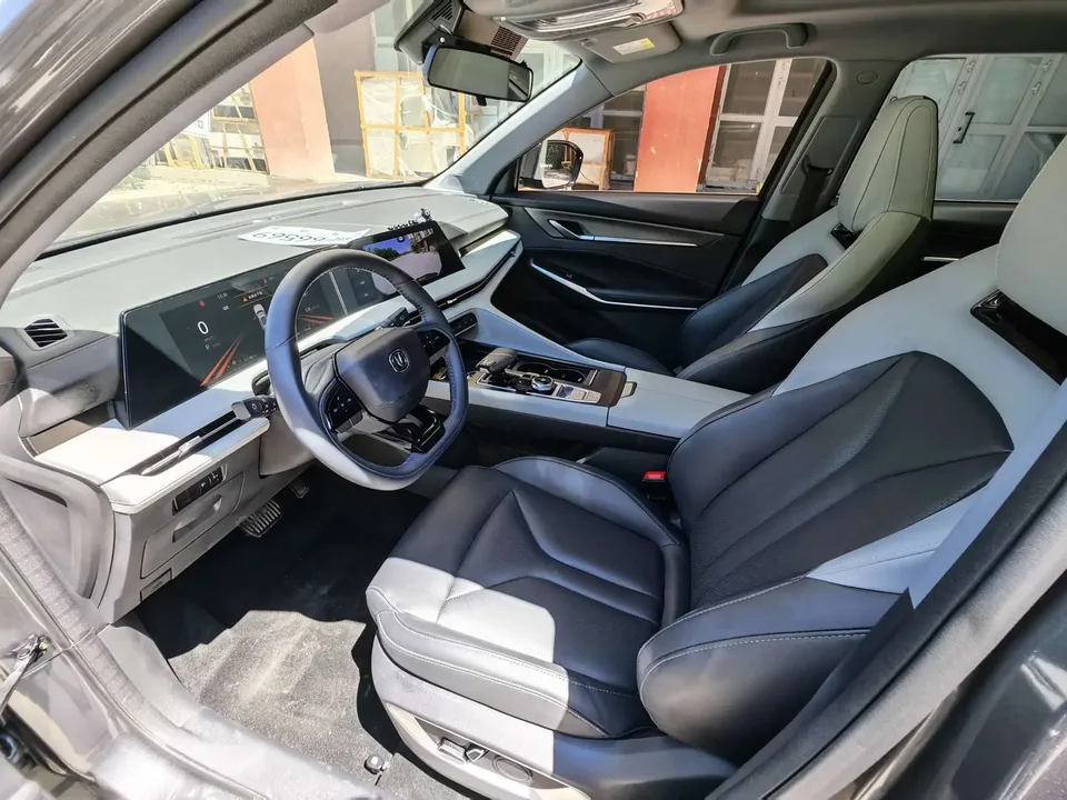 Changan CS75PLUS Changan CS75 PLUS 2024 The third generation champion version 1.5T automatic intelligent driving strong navigation 2024 — thumbnail 5