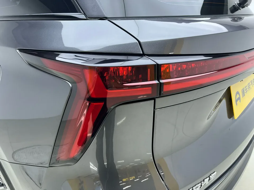 Changan CS75PLUS Changan CS75 PLUS 2024 The third generation champion version 1.5T automatic intelligent driving strong navigation 2024 — thumbnail 4