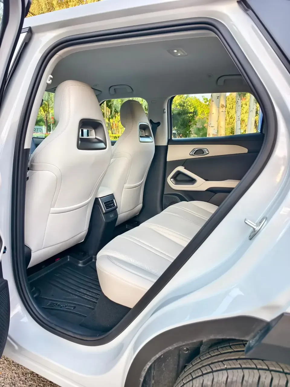 BYD Yuan Up Yuan UP 2025 Smart Driving Edition 401KM Vitality Edition 2026 — миниатюра 3