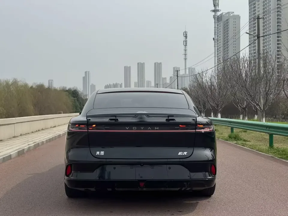 Voyah ELECTRIC EV VOYAH ELECTRIC EV 2023 580km standard range version 2024 — thumbnail 2