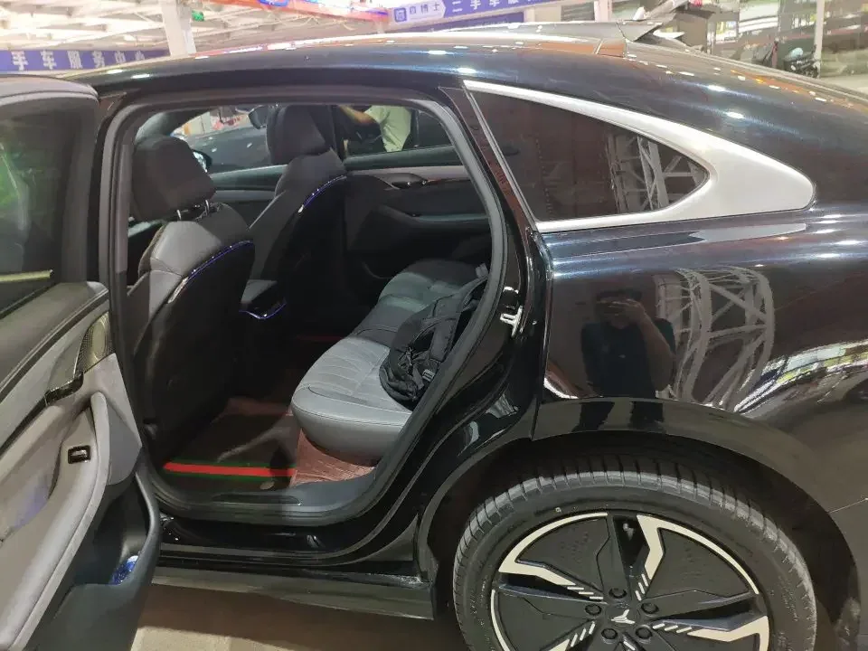 Voyah ELECTRIC EV VOYAH ELECTRIC EV 2023 580km standard range version 2024 — thumbnail 4