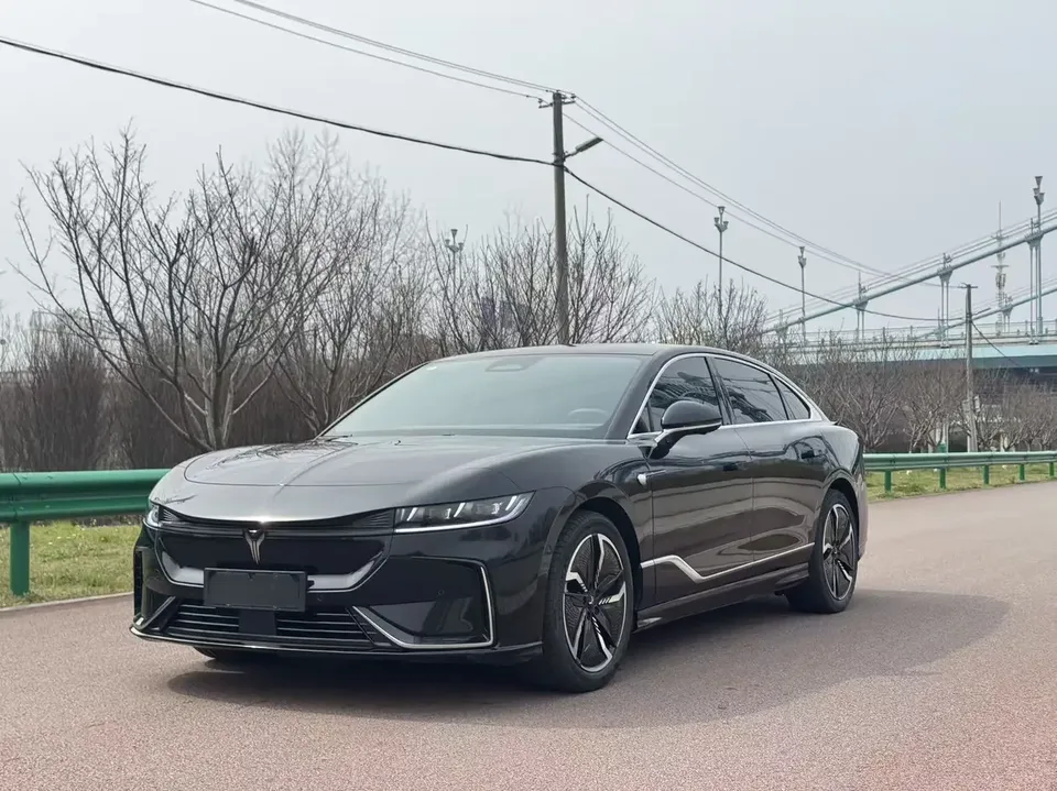 Voyah ELECTRIC EV VOYAH ELECTRIC EV 2023 580km standard range version 2024 — photo 1, buy with delivery to Moscow