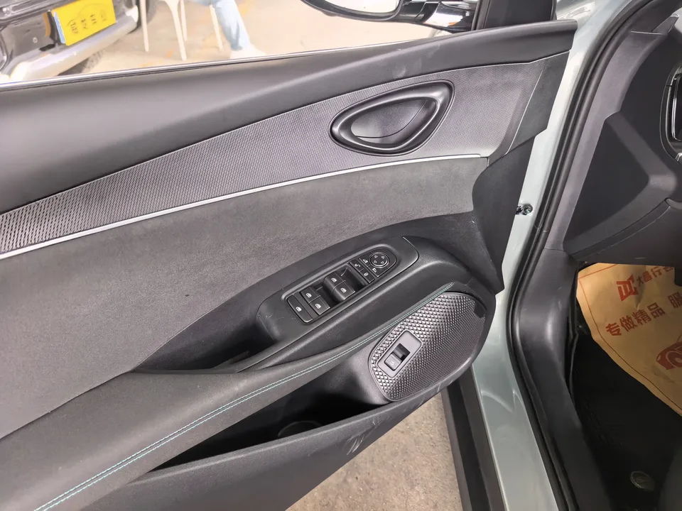 BYD Seal 06DM Seal 06DM 2025 DM-i 80KM Premium Edition 2025 — thumbnail 4