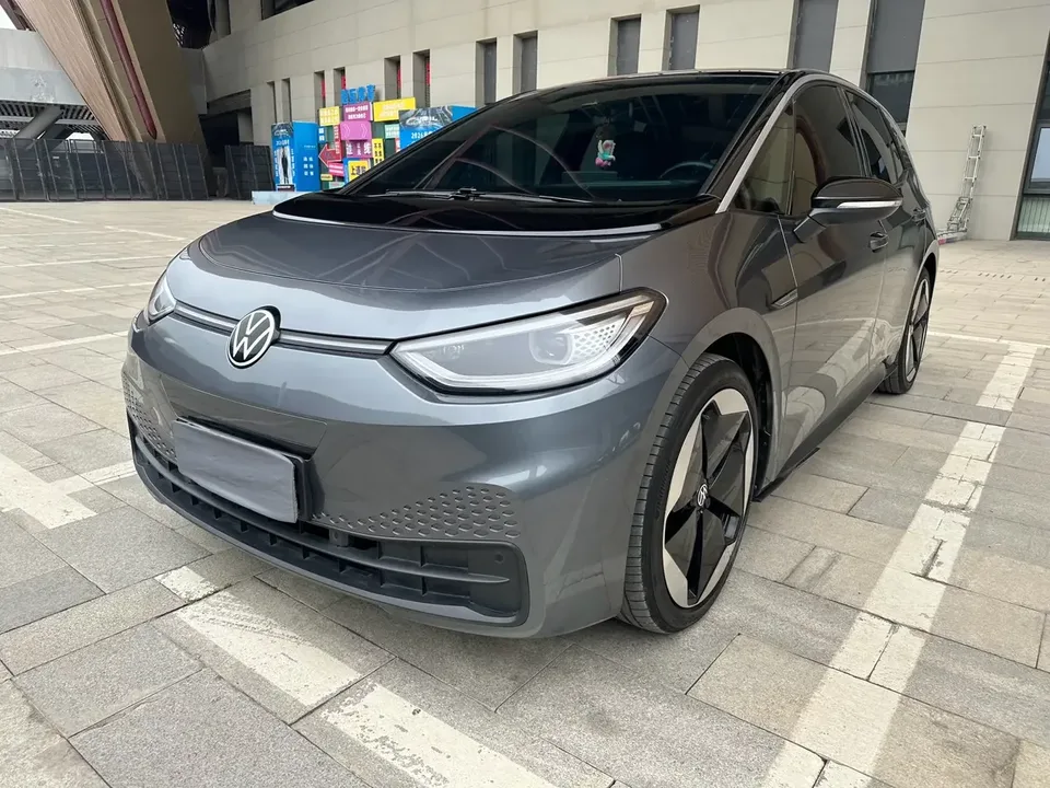 Volkswagen ID.3 Volkswagen ID.3 2021 PRO 2022 — photo 1, buy with delivery to Moscow