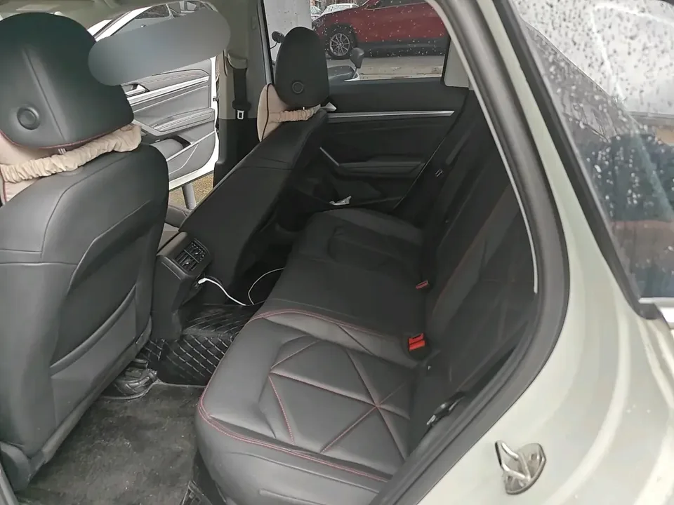 Volkswagen Lavida Lavida 2024 300TSI DSG Starry Sky Leading Edition 2023 — thumbnail 3