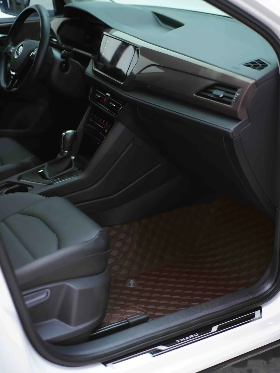 Volkswagen Tharu tuyue 2022 280TSI 2WD Deluxe Edition 2022 — thumbnail 5