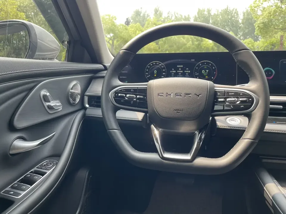 Chery Arrizo 8 Arrizo 8 2025 1.6TGDI DCT Intelligence 2025 — thumbnail 4