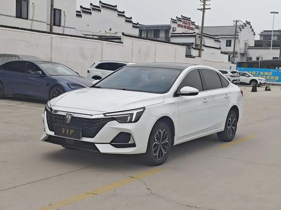 Roewe i6 MAX EV Roewe i6 MAX EV 2022 500 Skydome Special Edition 2023 — photo 1, buy with delivery to Moscow