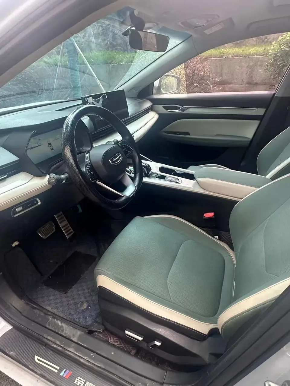 Geely Emgrand L HiP Emgrand L HiP 2022 1.5TD-DHT Pro 100KM Super Net 2023 — thumbnail 3