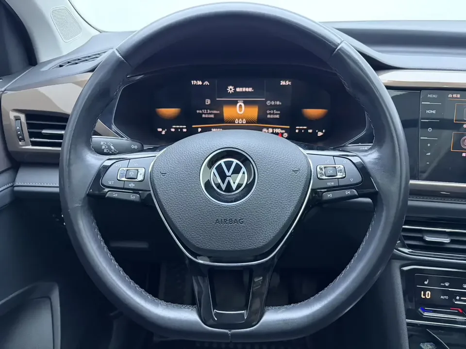 Volkswagen Tharu tuyue 2022 280TSI 2WD Deluxe Edition 2022 — thumbnail 4