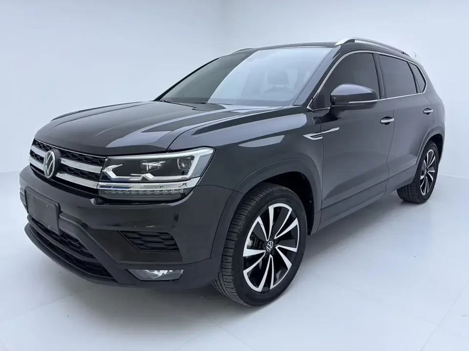 Volkswagen Tharu tuyue 2022 280TSI 2WD Deluxe Edition 2022 — photo 1, buy with delivery to Moscow