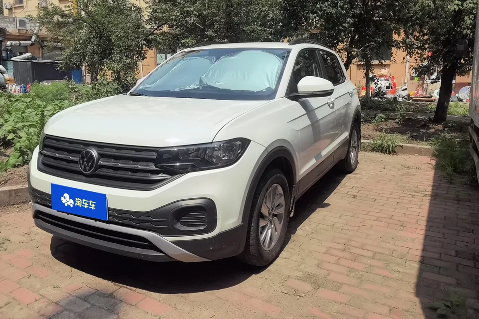 Volkswagen Explore the shadows Explore the shadows 2021 1.5L Automatic Smart Link Edition 2023 — photo 1, buy with delivery to Moscow