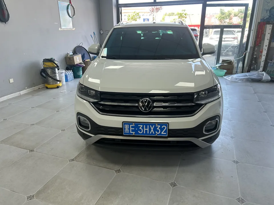 Volkswagen Explore the shadows Explore the shadows 2021 1.5L Automatic Joy-Link Edition 2023 — photo 1, buy with delivery to Moscow