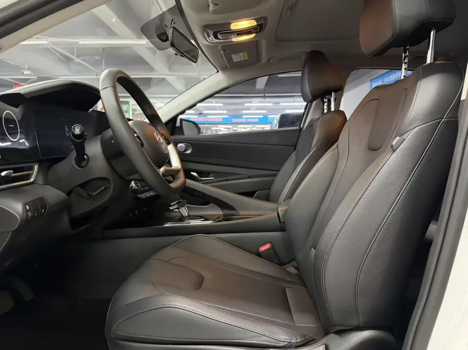 Hyundai Elantra Elantra 2023 1.5L CVT GLX Elite Edition 2023 — миниатюра 5