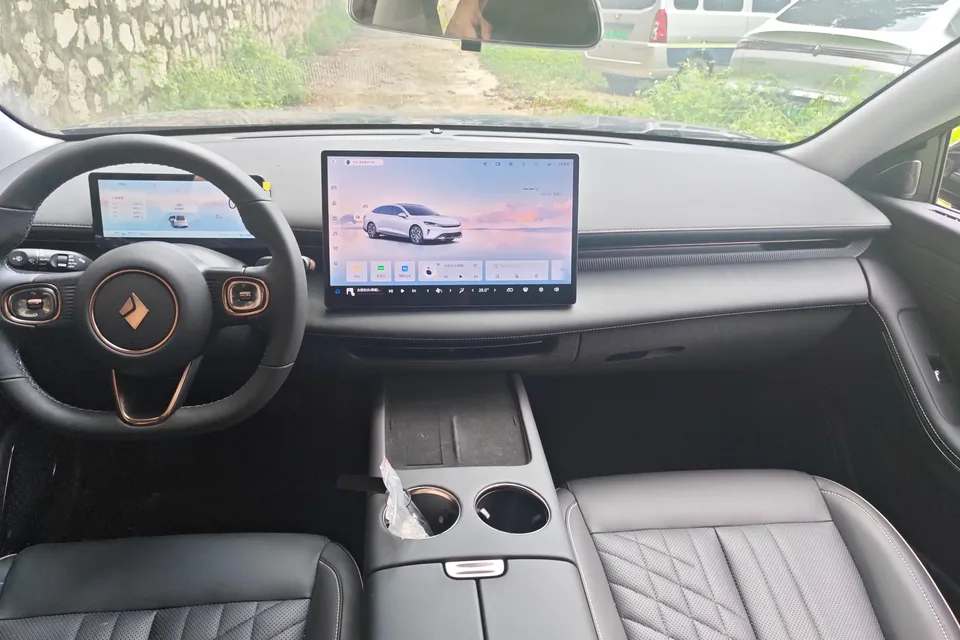 Baojun Enjoy PHEV Baojun Enjoy PHEV 2025 140km Deluxe Edition 2025 — thumbnail 4