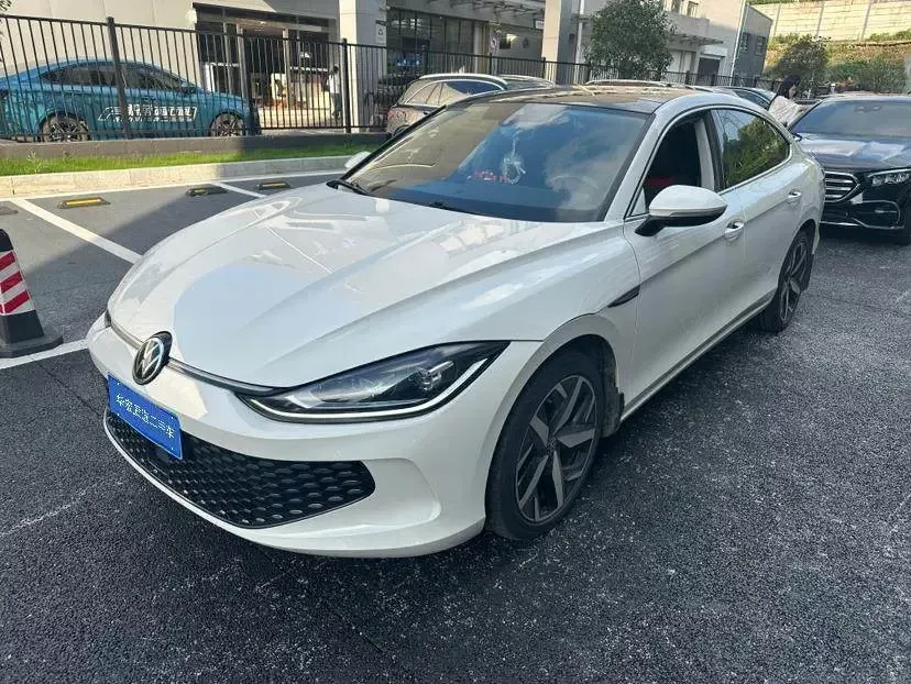 Volkswagen Lamando Lingdu 2022 Lingdu L 280TSI DSG Cool Edition 2022 — photo 1, buy with delivery to Moscow