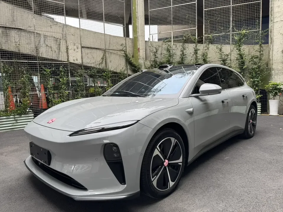 NIO ET5T NIO ET5T 2024 75kWh 2024 — photo 1, buy with delivery to Moscow