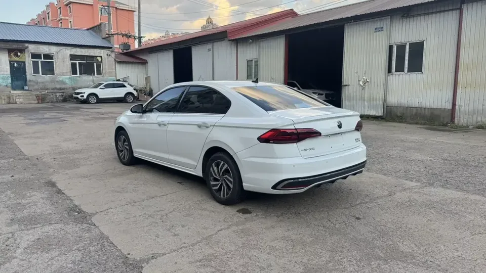 Volkswagen Bora Bora 2023 200TSI DSG Joy Edition 2023 — миниатюра 2