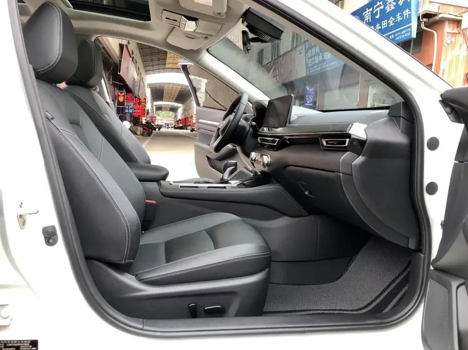 Nissan Altima Sound of nature 2022 2.0L XL-TLS Enjoy Edition 2023 — thumbnail 5