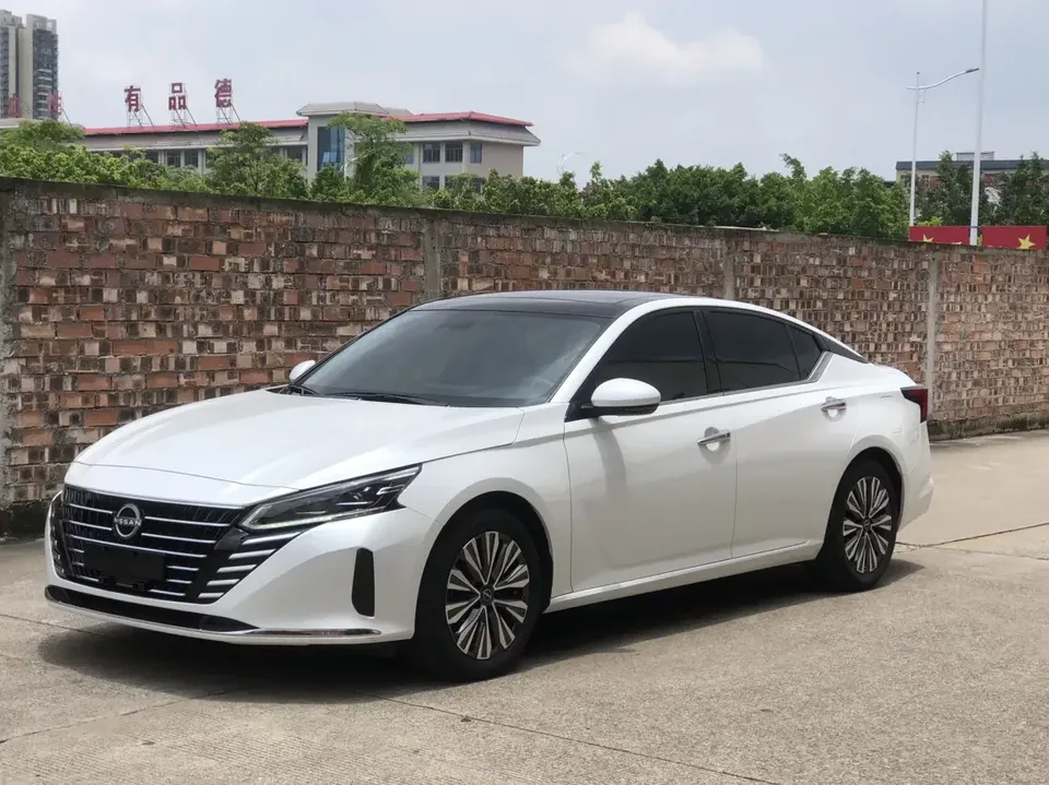 Nissan Altima Sound of nature 2022 2.0L XL-TLS Enjoy Edition 2023 — фото 1, купить с доставкой в Москву