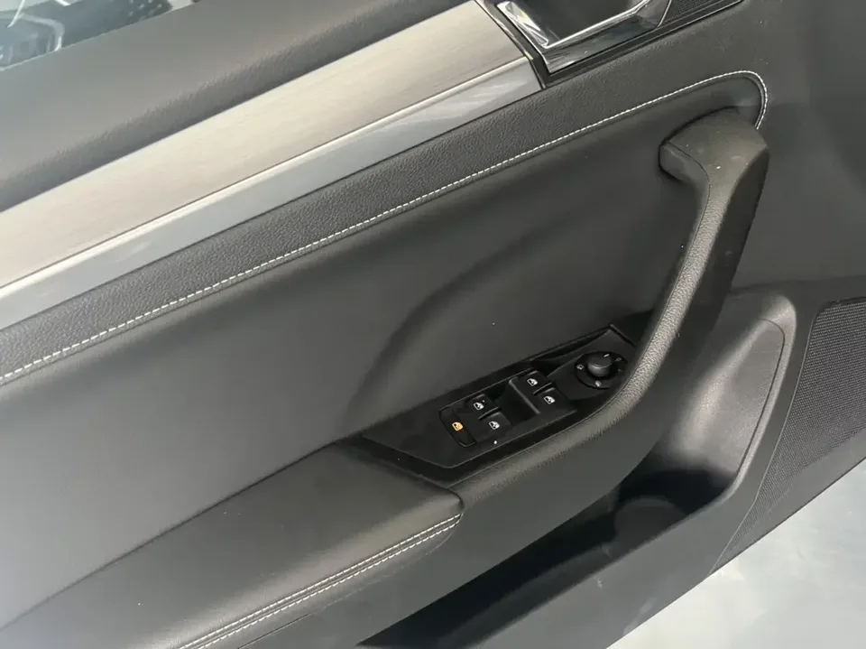 Skoda Superb Speedy 2023 Modified TSI280 DSG Premium Edition 2023 — thumbnail 5