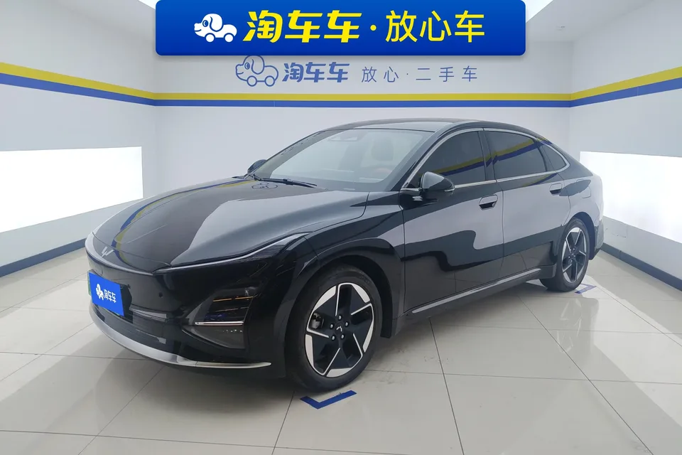 Wuling Starlight EV Wuling Starlight EV 2025 610km Smart Flagship 2025 — photo 1, buy with delivery to Moscow