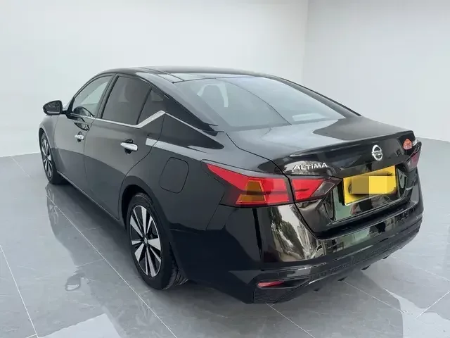 Nissan Altima Sound of nature 2021 2.0L XL Comfort Edition 2023 — thumbnail 2