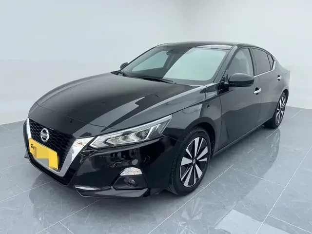 Nissan Altima Sound of nature 2021 2.0L XL Comfort Edition 2023 — photo 1, buy with delivery to Moscow