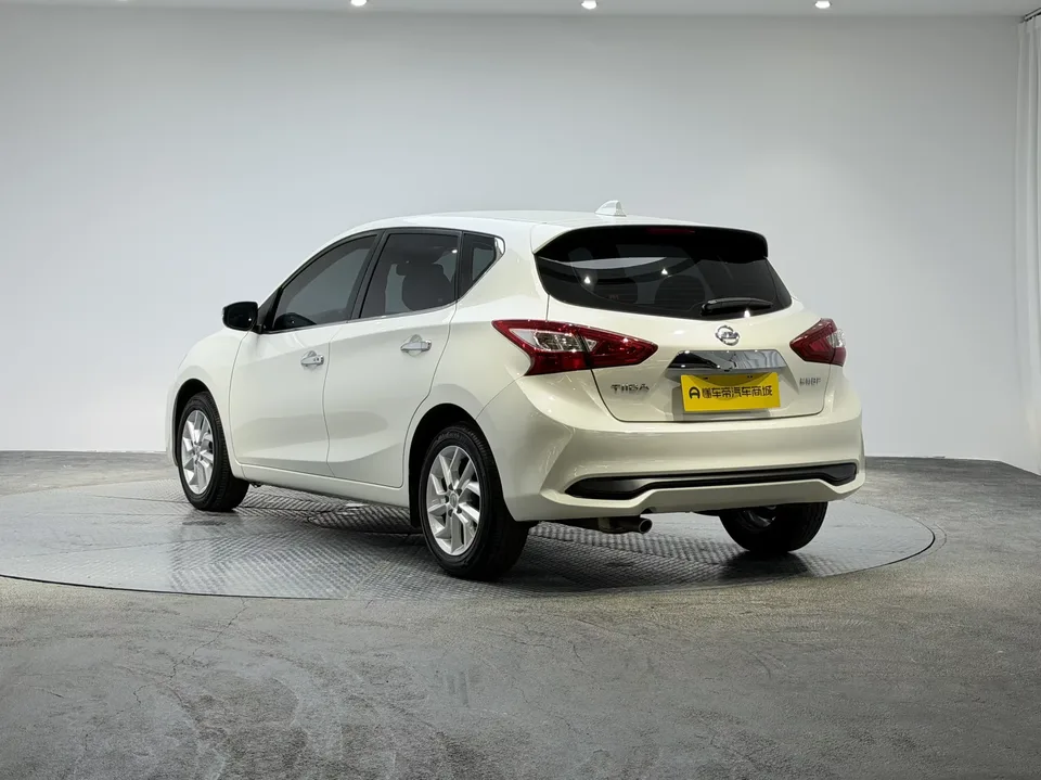Nissan Tiida Tiida 2021 1.6L CVT Intelligent Travel Edition 2022 — миниатюра 2