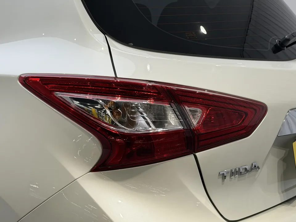 Nissan Tiida Tiida 2021 1.6L CVT Intelligent Travel Edition 2022 — миниатюра 4