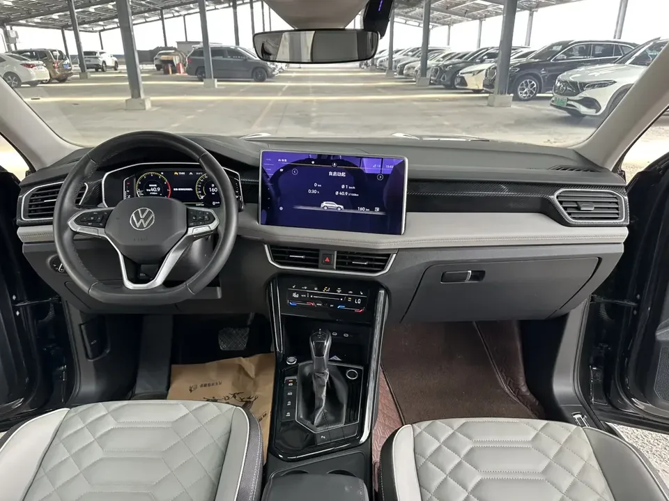 Volkswagen Tayron Tanyue 2023 280TSI 2WD Luxury Plus Advanced Edition 2022 — thumbnail 4