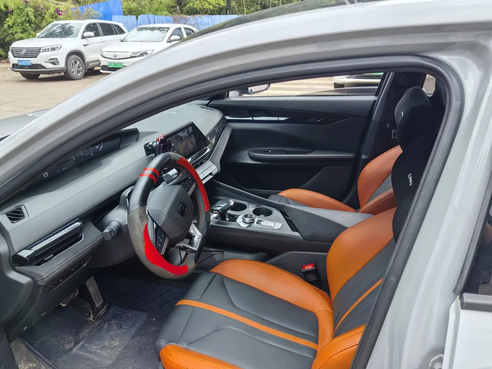 Changan UNI-V Changan UNI-V 2024 1.5T Premium 2024 — thumbnail 3