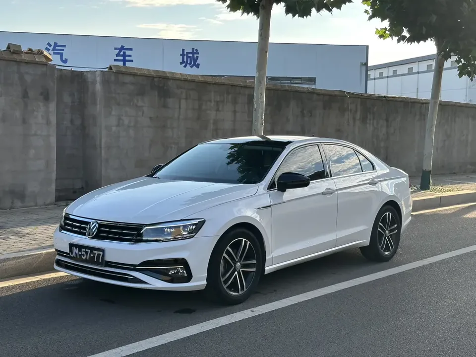 Volkswagen Lamando Lingdu 2021 Modified 280TSI DSG Comfort Edition 2022 — photo 1, buy with delivery to Moscow