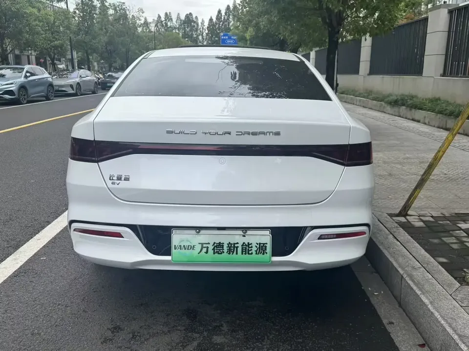 BYD Qin PLUS EV Qin PLUS EV 2023 500KM Travel Edition 2024 — thumbnail 4
