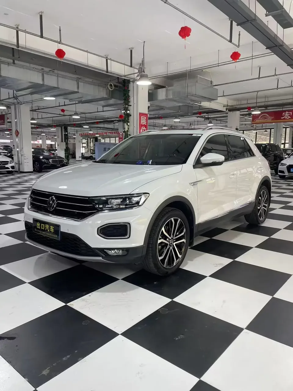 Volkswagen T-Roc TANG 2022 280TSI DSG 2WD Comfort PLUS 2023 — photo 1, buy with delivery to Moscow