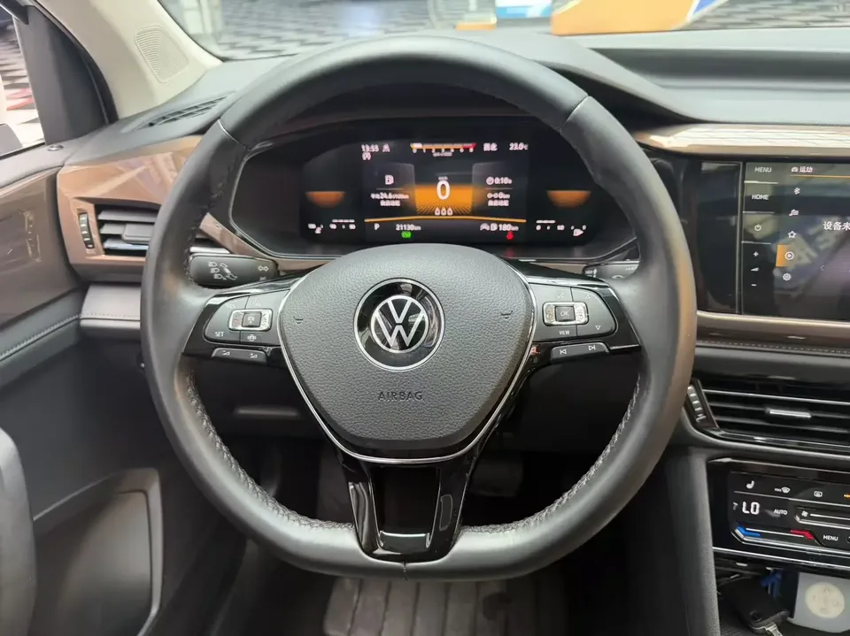 Volkswagen Tharu tuyue 2022 280TSI 2WD Deluxe Edition 2022 — thumbnail 4