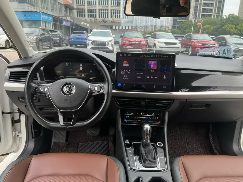 Volkswagen Lavida Lavida 2022 280TSI DSG Deluxe 2022 — thumbnail 3