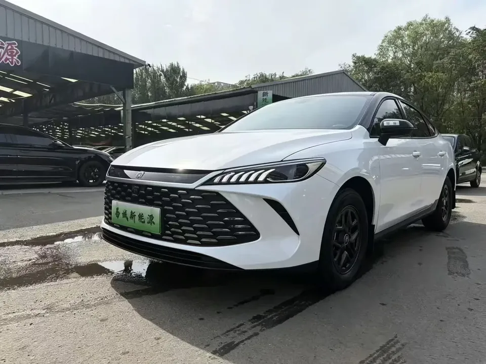 BYD Qin PLUS DM Qin PLUS DM 2026 DM-i 128KM Progressive 2026 — photo 1, buy with delivery to Moscow