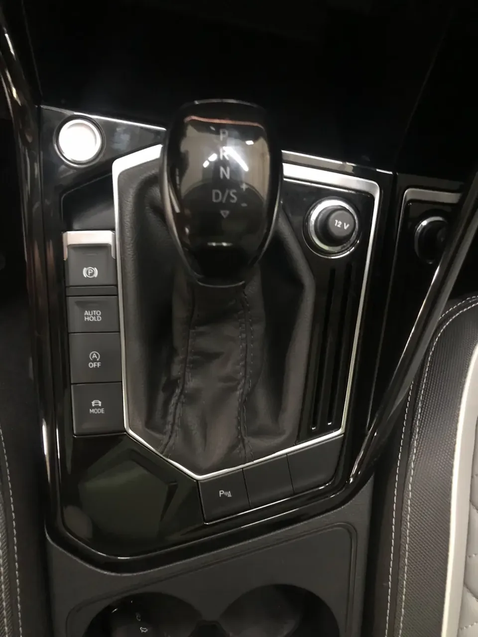 Volkswagen Tayron Tanyue 2022 280TSI 2WD Luxury Plus Advanced Edition 2023 — миниатюра 4